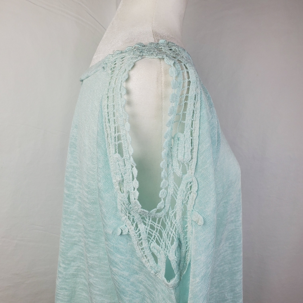 Bellambia Cold Shoulder Blouse - Picture 6 of 8